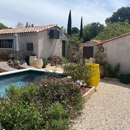 Apartmán Studio Dans Les Alpilles Fontvieille Exteriér fotografie