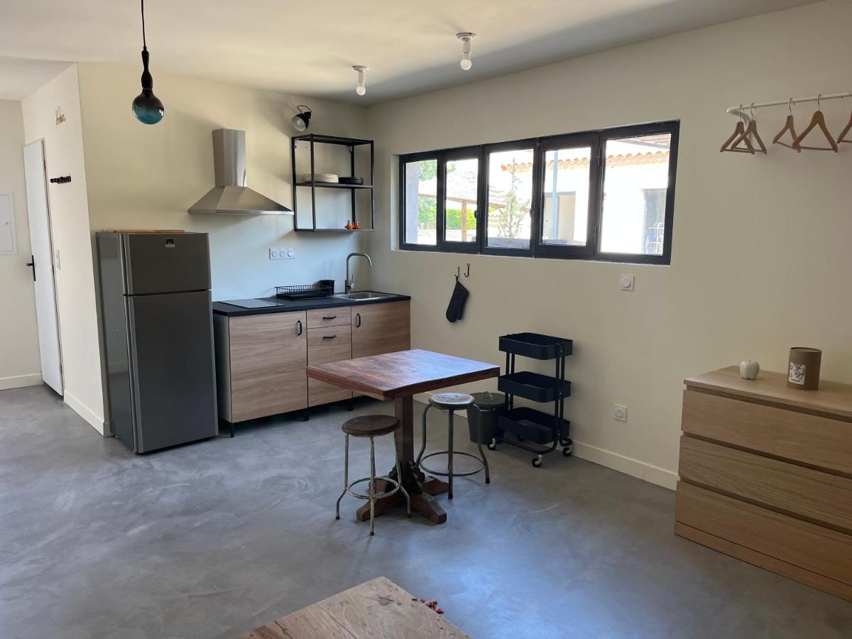 Apartmán Studio Dans Les Alpilles Fontvieille Exteriér fotografie