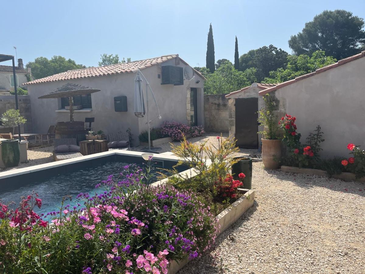 Apartmán Studio Dans Les Alpilles Fontvieille Exteriér fotografie