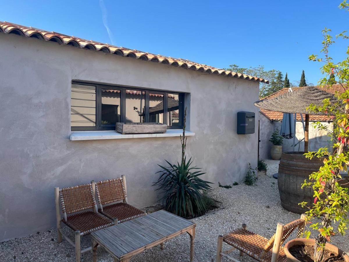 Apartmán Studio Dans Les Alpilles Fontvieille Exteriér fotografie
