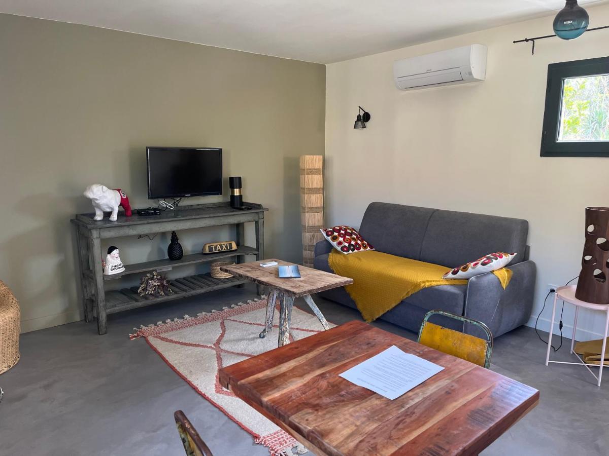 Apartmán Studio Dans Les Alpilles Fontvieille Exteriér fotografie